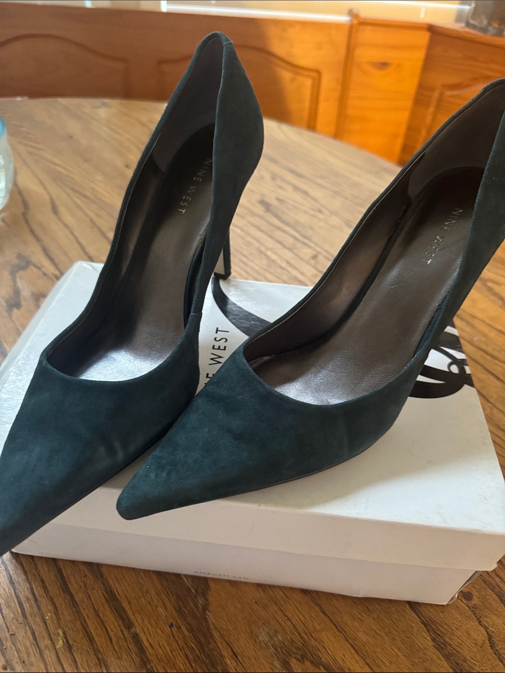 Nine West Emerald Green Suede Pointed Toe Pumps